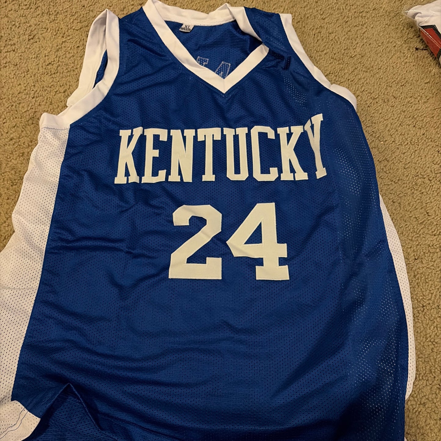 Kentucky Wildcats - Antoine Walker Autographed Custom Jersey